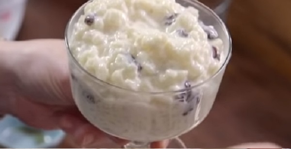 Рисовая каша с изюмом