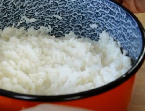Кастрюлю сняли с огня
