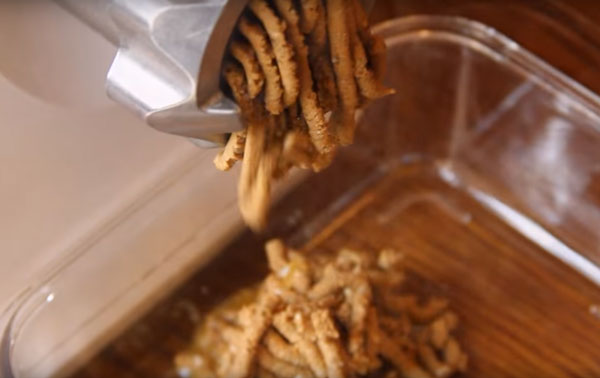 Перемалывание через мясорубку